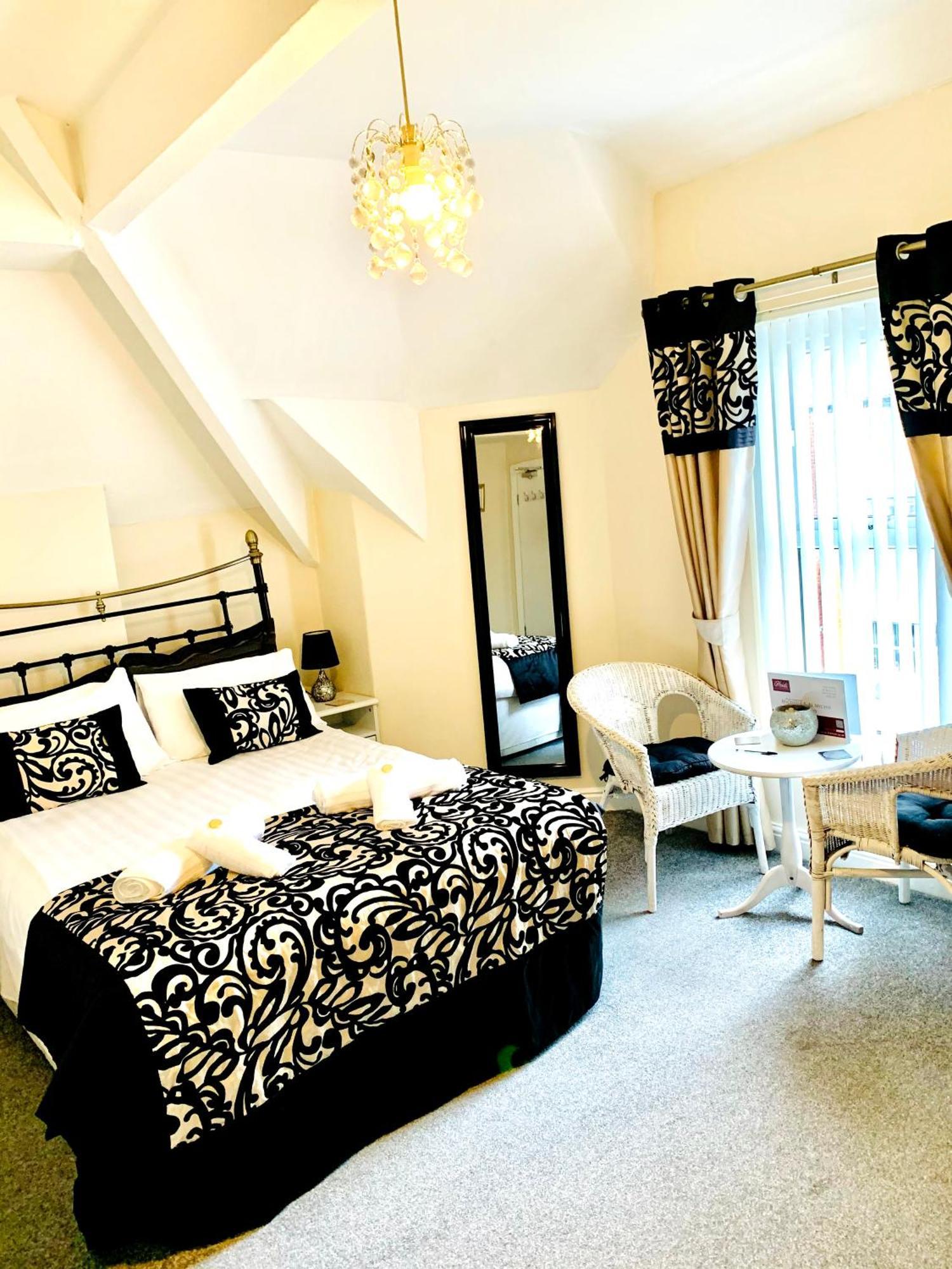 The Heidi Bed & Breakfast Southport Exterior photo