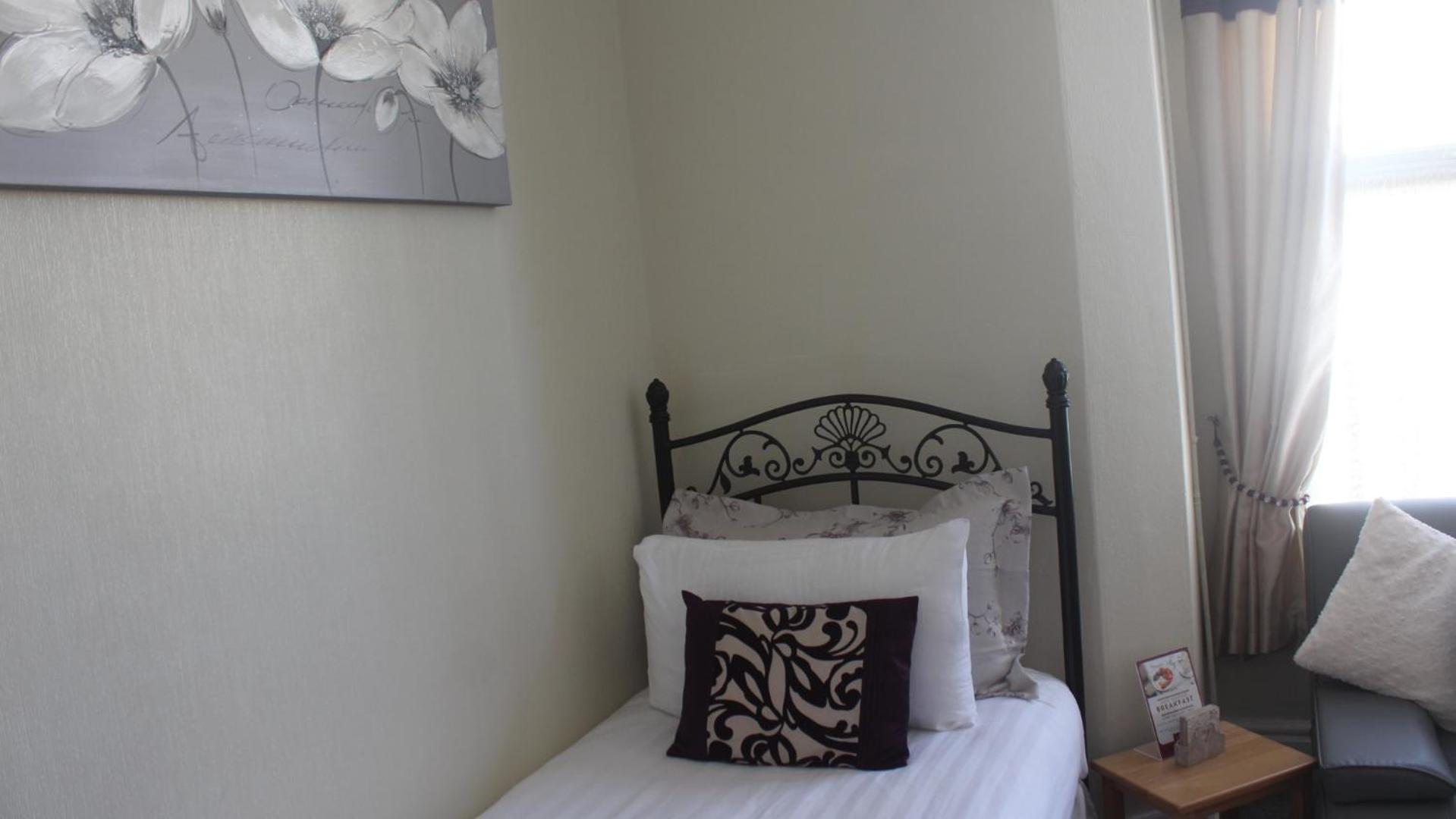 The Heidi Bed & Breakfast Southport Room photo